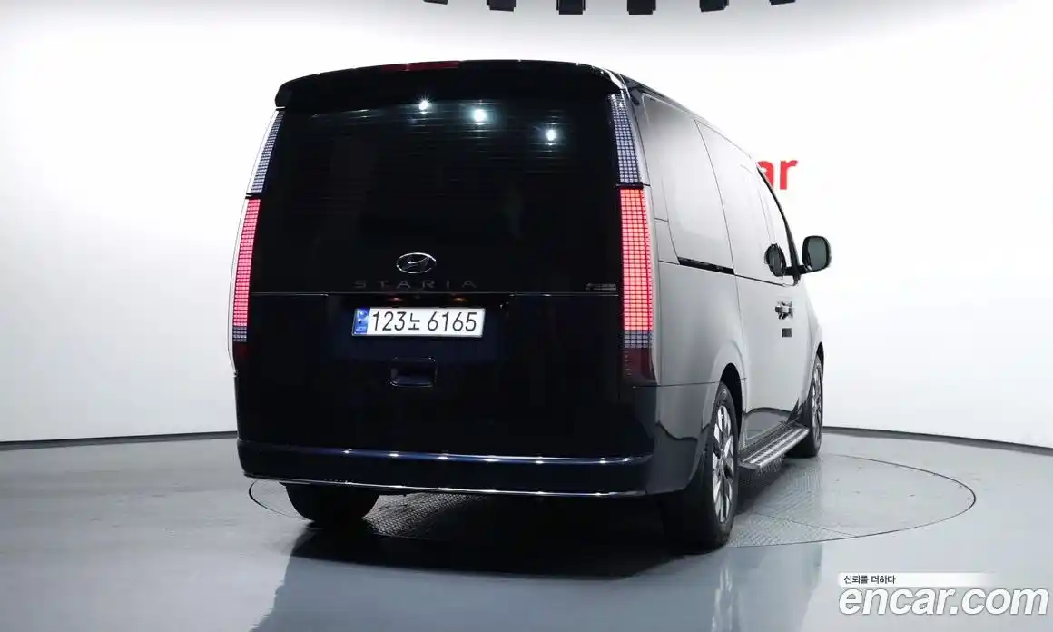 Hyundai Staria 2023 3.5 гидро в Москве № 1417414, фото 4