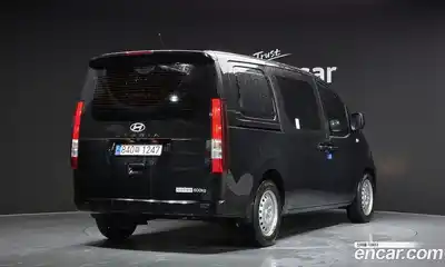 Hyundai Staria 2024 2.2 гидро в Москве № 1417435, миниатюра 2