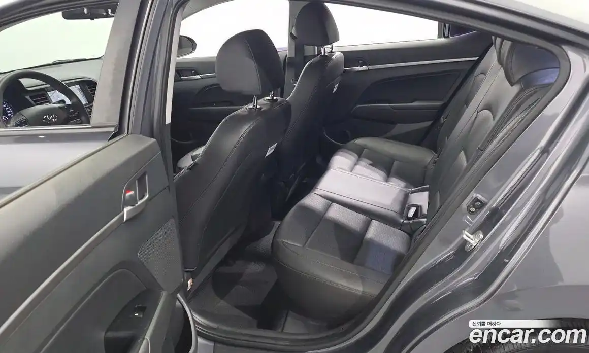 Hyundai Avante 2019 1.6 гидро в Москве № 1610102, фото 17