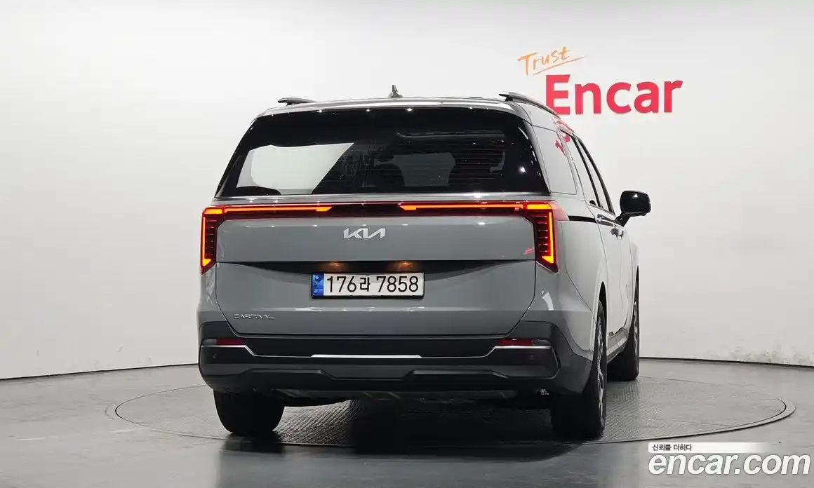 Kia Canival 2024 3.5 гидро в Москве № 1611037, фото 4