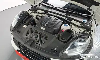 Porsche Macan 2018 3.0 гидро в Москве № 165406, миниатюра 6