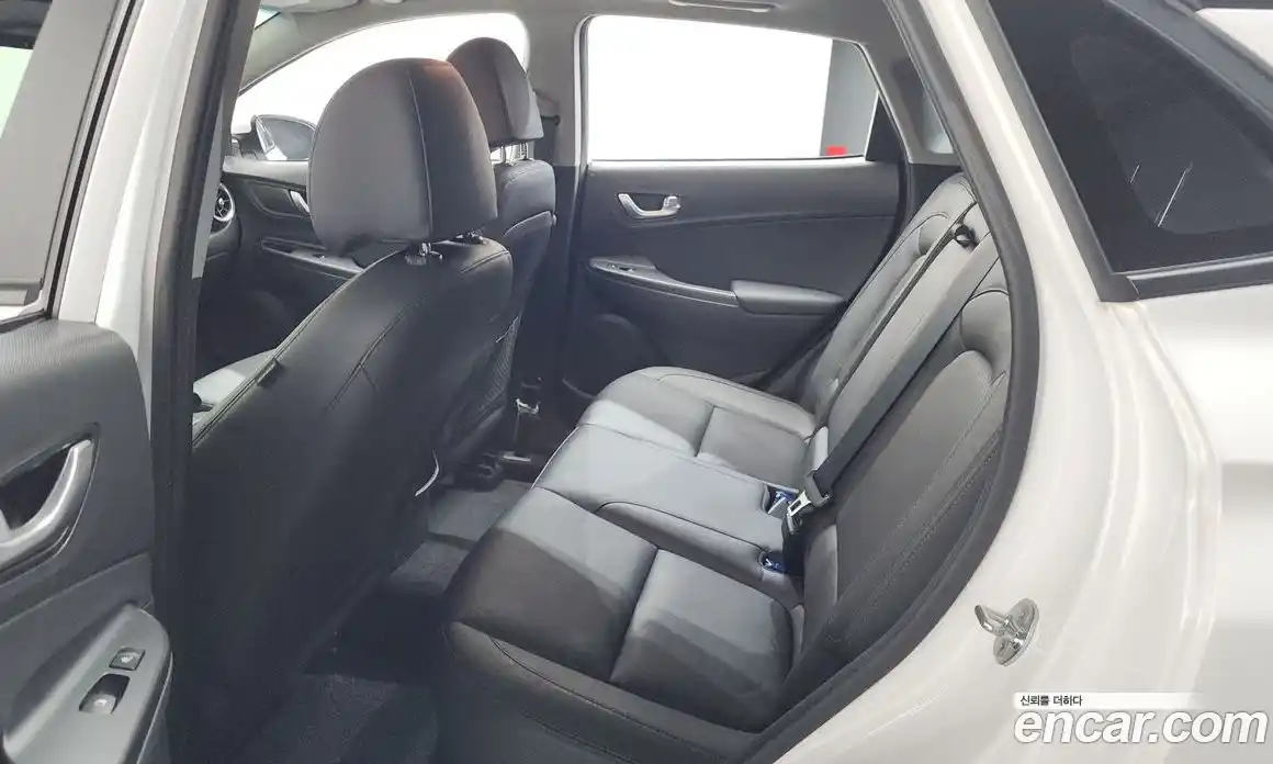 Hyundai Kona 2022 1.6 гидро в Москве № 1684085, фото 24