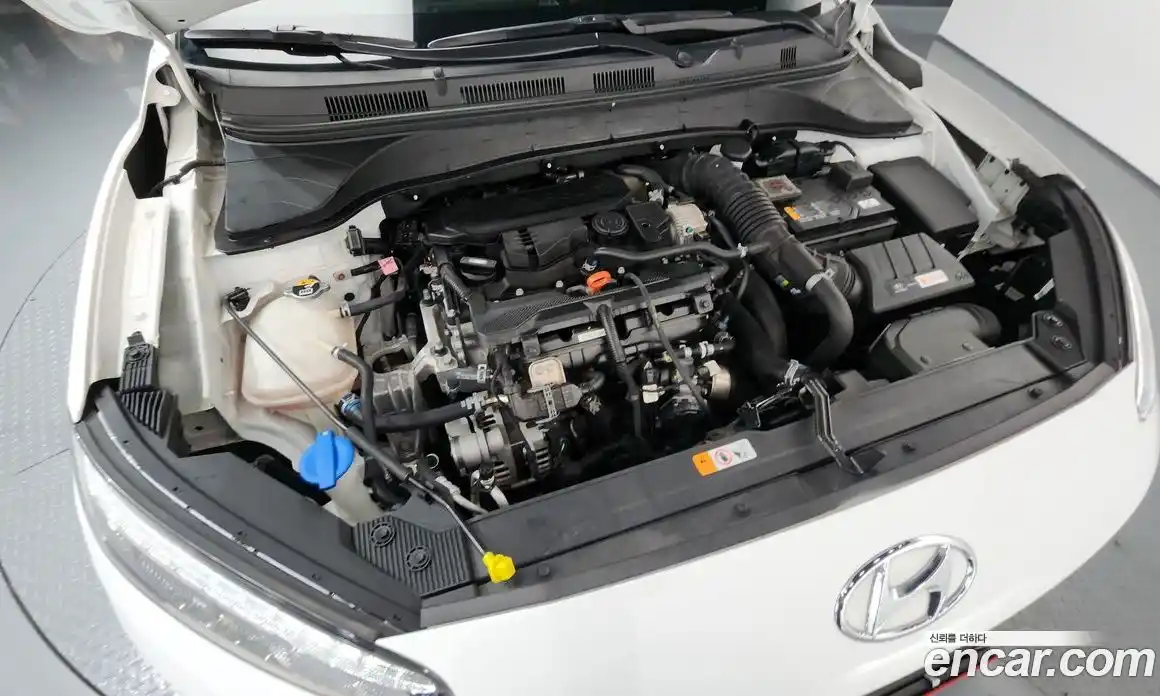 Hyundai Kona 2022 1.6 гидро в Москве № 1684085, фото 6