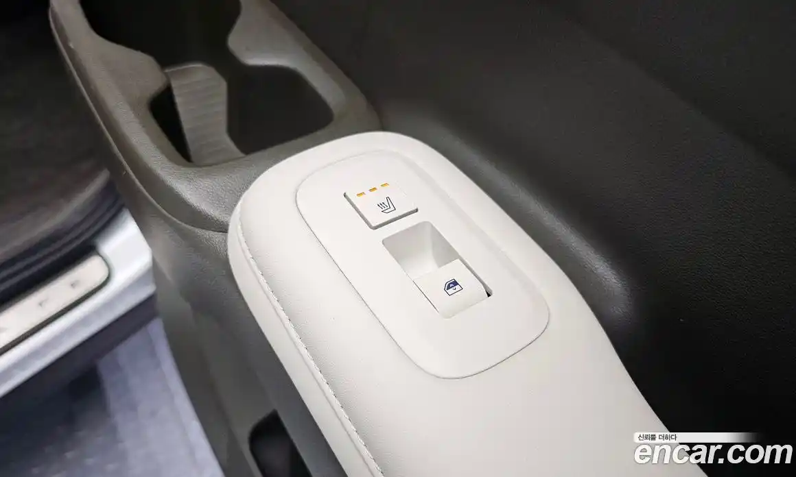 Hyundai Santa Fe 2024 2.5 гидро в Москве № 1684139, фото 25