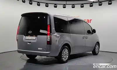 Hyundai Staria 2024 2.2 гидро в Москве № 1757670, миниатюра 2