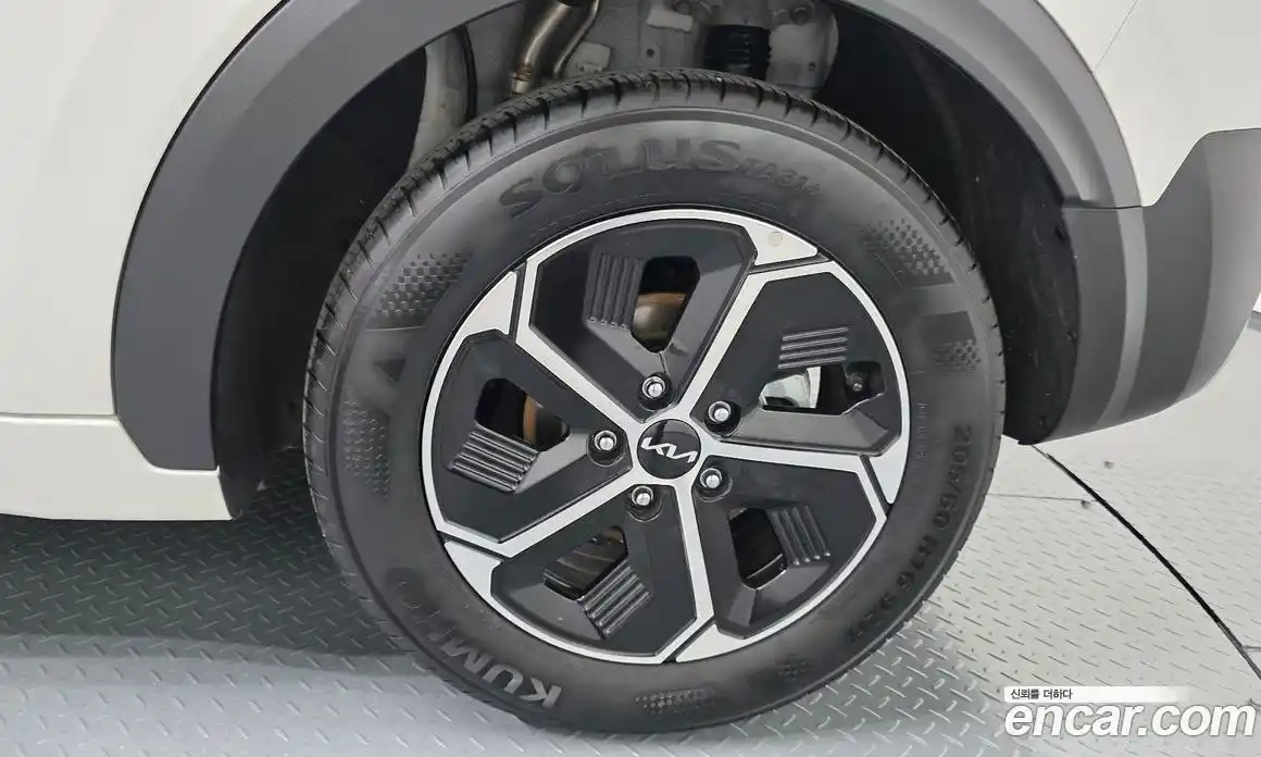 Kia Niro 2025 1.6 гидро в Москве № 1758132, фото 6