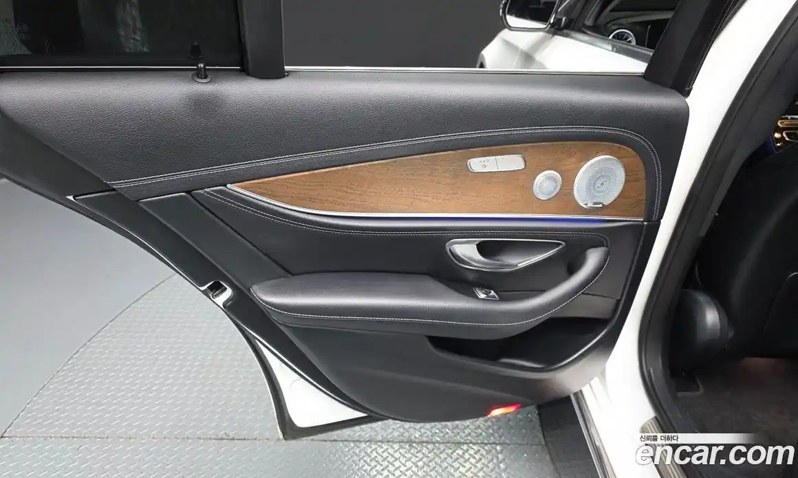 Mercedes-Benz E-Class 2020 2.0 гидро в Москве № 1762875, фото 15