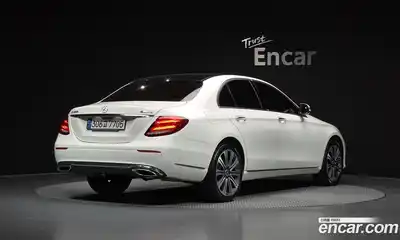 Mercedes-Benz E-Class 2020 2.0 гидро в Москве № 1762875, миниатюра 2