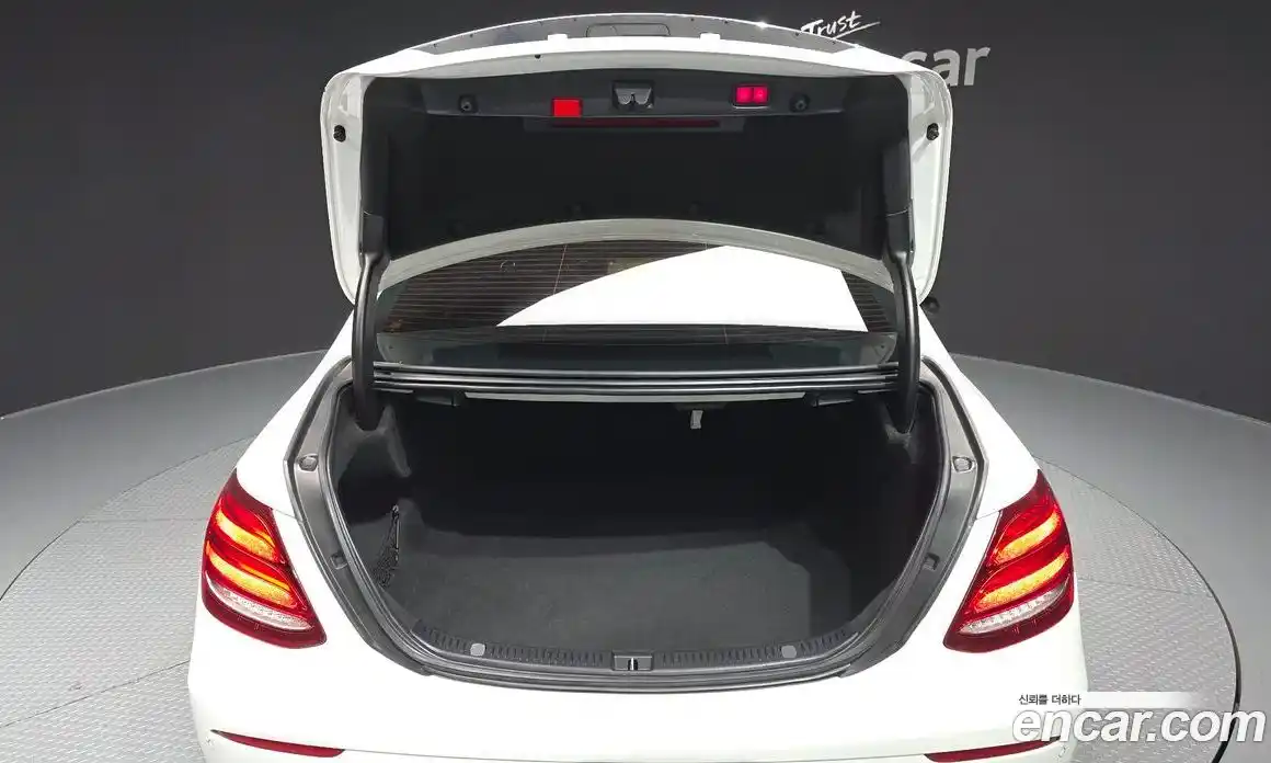 Mercedes-Benz E-Class 2020 2.0 гидро в Москве № 1762875, фото 26