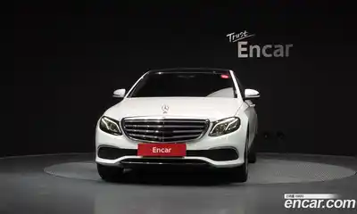 Mercedes-Benz E-Class 2020 2.0 гидро в Москве № 1762875, миниатюра 3