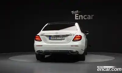 Mercedes-Benz E-Class 2020 2.0 гидро в Москве № 1762875, миниатюра 4