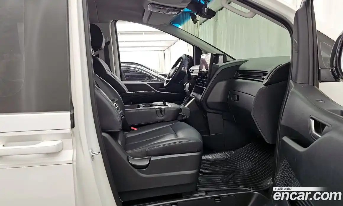 Hyundai Staria 2025 2.2 гидро в Москве № 1830363, фото 17