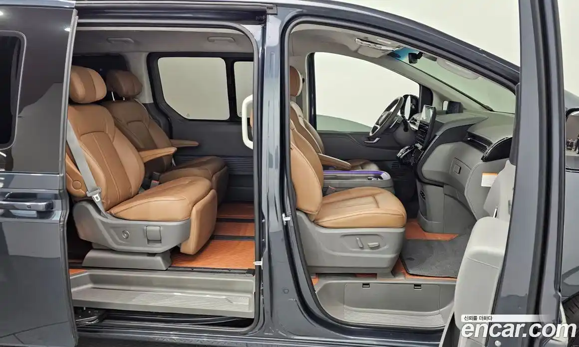 Hyundai Staria 2024 1.6 гидро в Москве № 1830688, фото 16