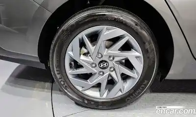 Hyundai Avante 2023 1.6 гидро в Москве № 1830765, миниатюра 5