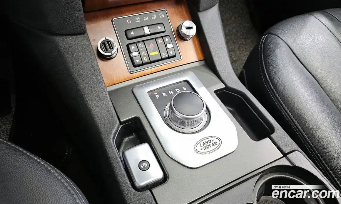Land Rover Discovery 2012 3.0 гидро в Москве № 189934, фото 9