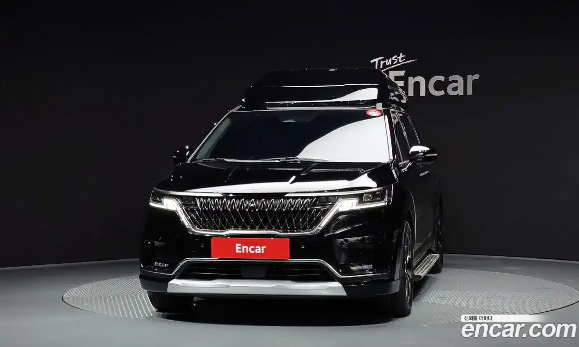 Kia Canival 2023 3.5 гидро в Москве № 1904579, фото 3
