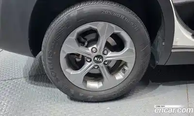 Kia Seltos 2021 1.6 гидро в Москве № 1904598, миниатюра 4