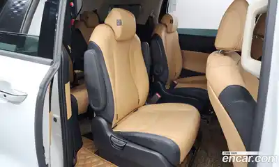 Kia Canival 2023 3.5 гидро в Москве № 1905106, миниатюра 11