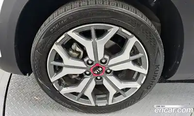 Kia Seltos 2020 1.6 гидро в Москве № 1905169, миниатюра 5