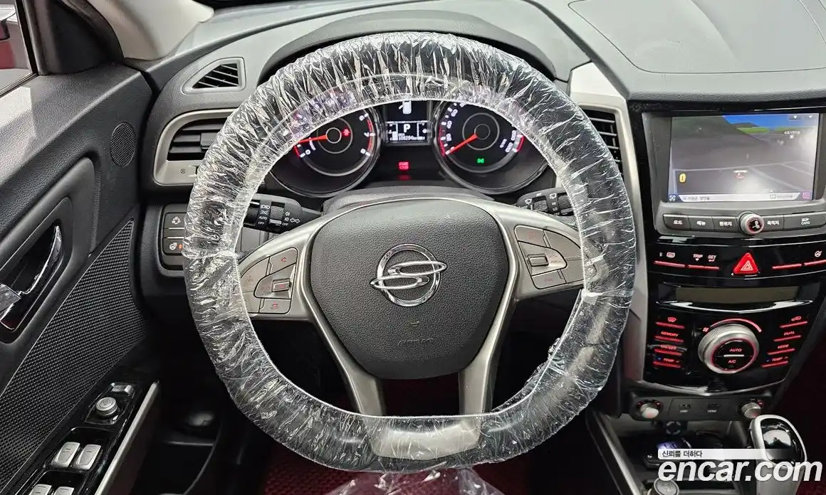 SsangYong TIBOLI 2015 1.6 гидро в Москве № 1906373, фото 13