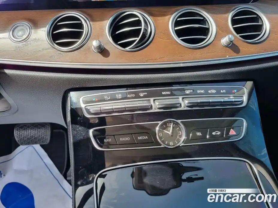 Mercedes-Benz E-Class 2017 2.0 гидро в Москве № 1909389, фото 15
