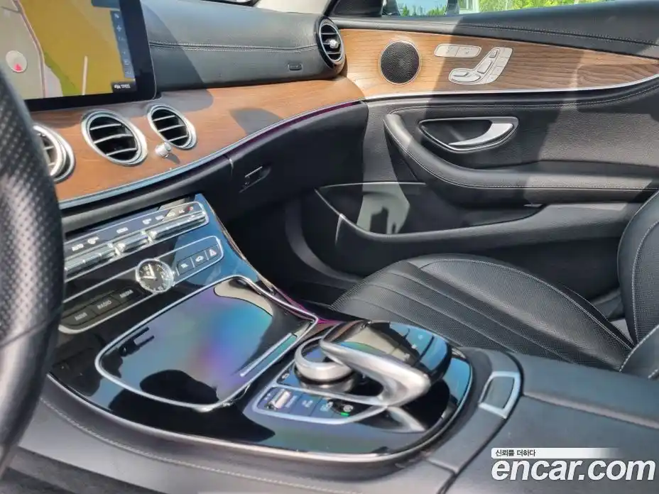 Mercedes-Benz E-Class 2017 2.0 гидро в Москве № 1909389, фото 16