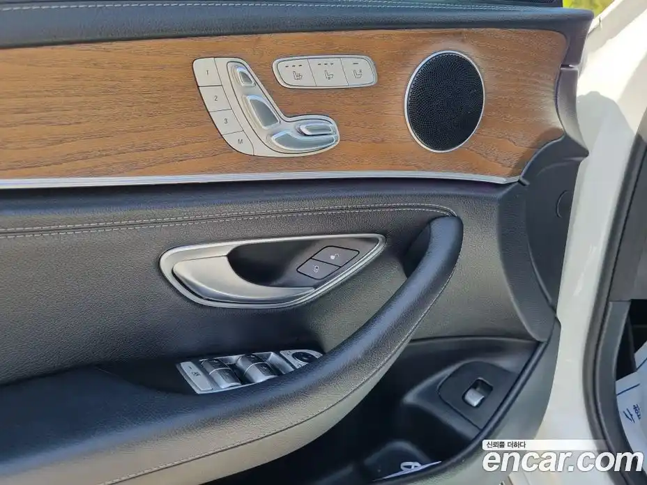 Mercedes-Benz E-Class 2017 2.0 гидро в Москве № 1909389, фото 18
