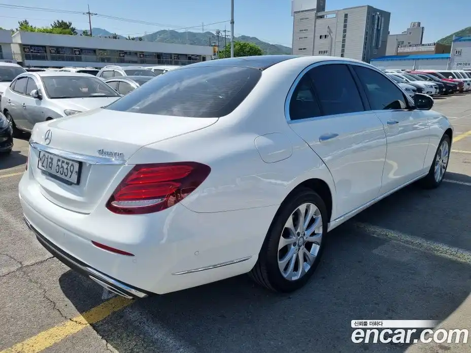 Mercedes-Benz E-Class 2017 2.0 гидро в Москве № 1909389, фото 3