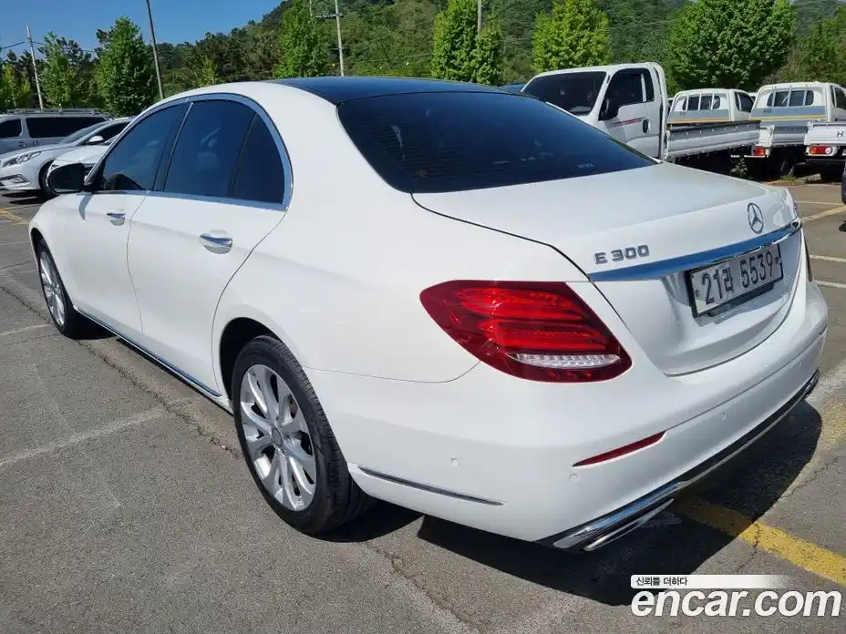 Mercedes-Benz E-Class 2017 2.0 гидро в Москве № 1909389, фото 4