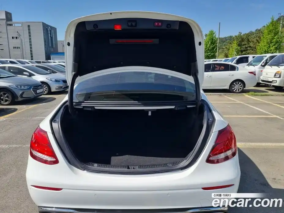 Mercedes-Benz E-Class 2017 2.0 гидро в Москве № 1909389, фото 5