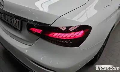 Mercedes-Benz E-Class 2021 2.0 гидро в Москве № 1910224, миниатюра 9