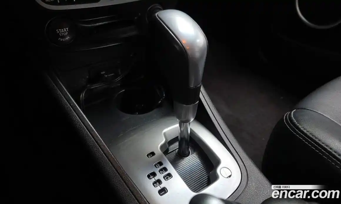 Renault SM3 2010 1.6 гидро в Москве № 1912715, фото 9
