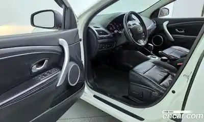 Renault SM3 2010 1.6 гидро в Москве № 1912715, миниатюра 10