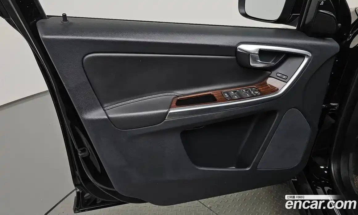 Volvo XC60 2016 2.0 гидро в Москве № 1913165, фото 13