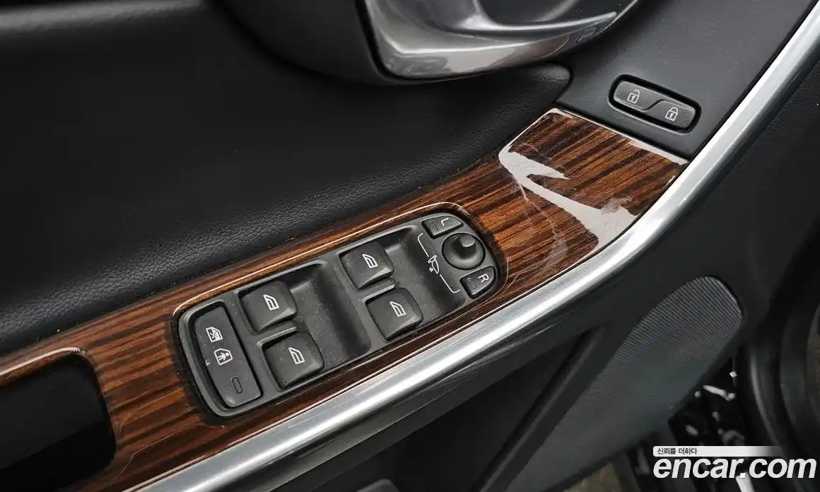 Volvo XC60 2016 2.0 гидро в Москве № 1913165, фото 29