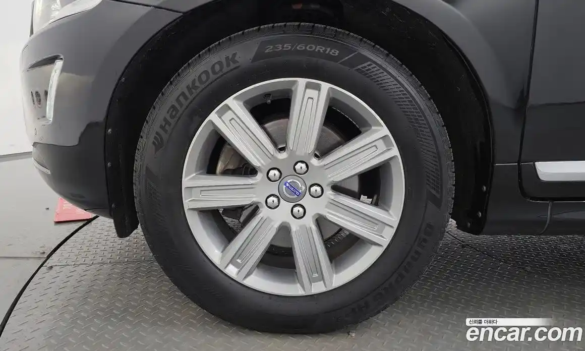 Volvo XC60 2016 2.0 гидро в Москве № 1913165, фото 4
