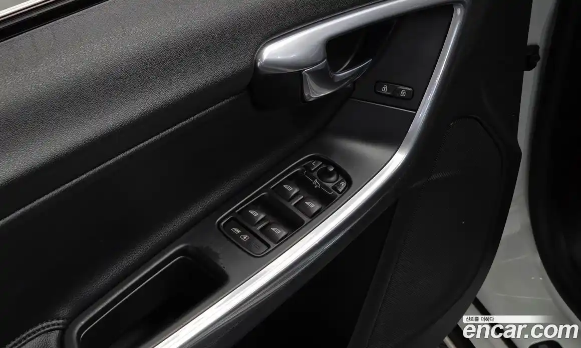 Volvo S60 2015 2.0 гидро в Москве № 1913232, фото 16