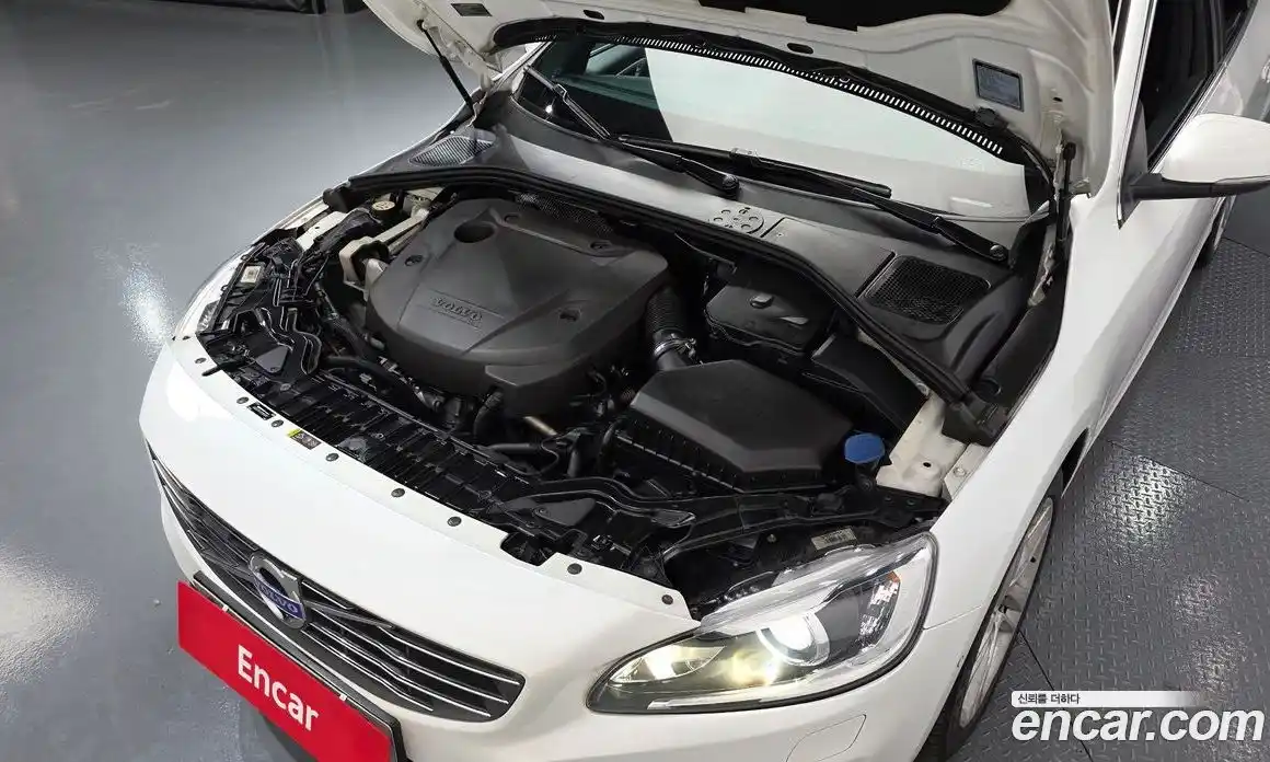 Volvo S60 2015 2.0 гидро в Москве № 1913232, фото 6
