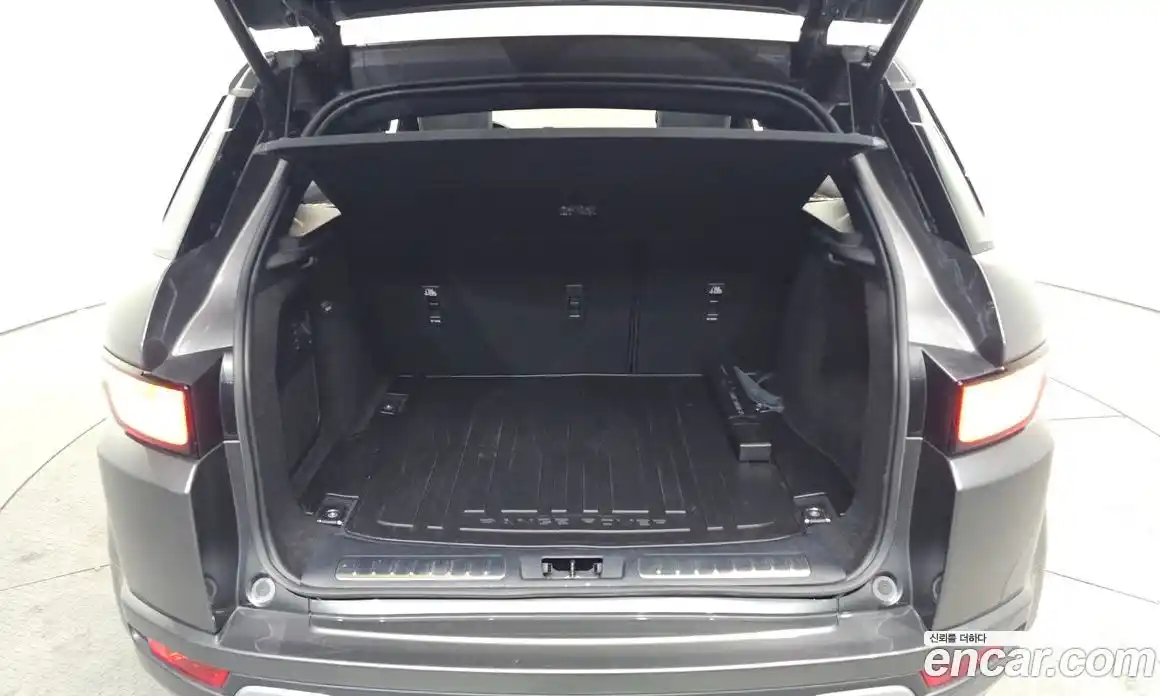 Land Rover Range-Rover Evoque 2019 2.0 гидро в Москве № 1914998, фото 35