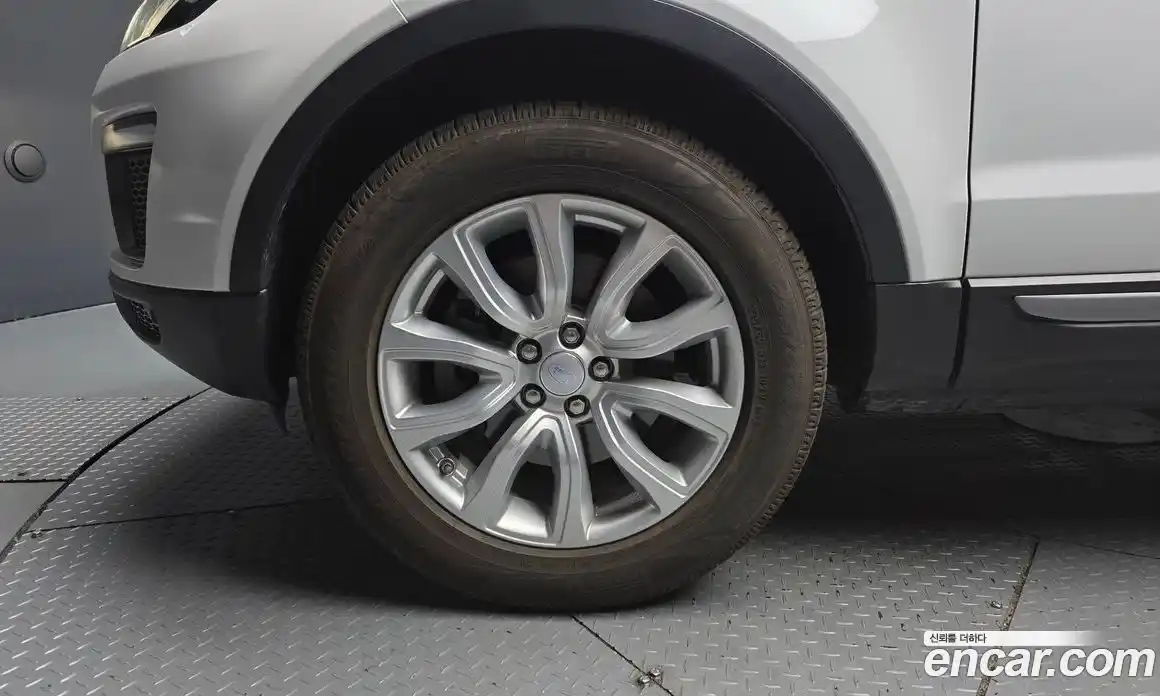 Land Rover Range-Rover Evoque 2018 2.0 гидро в Москве № 1915181, фото 5