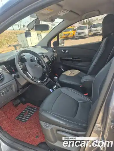 Renault QM3 2017 1.5 гидро в Москве № 1915343, миниатюра 12