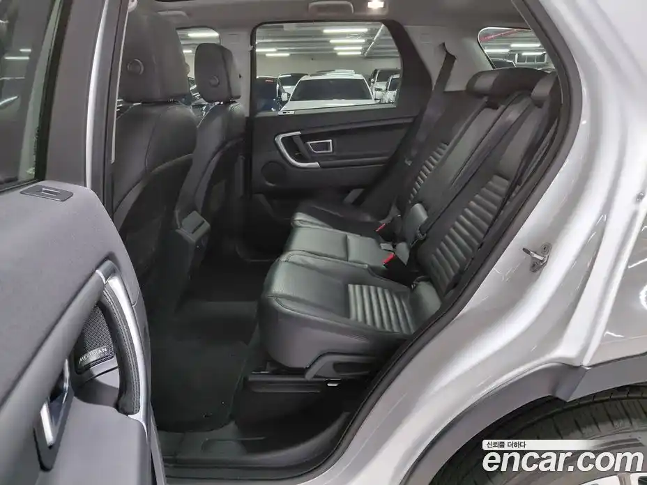 Land Rover Discovery Sport 2017 2.0 гидро в Москве № 1915354, фото 11