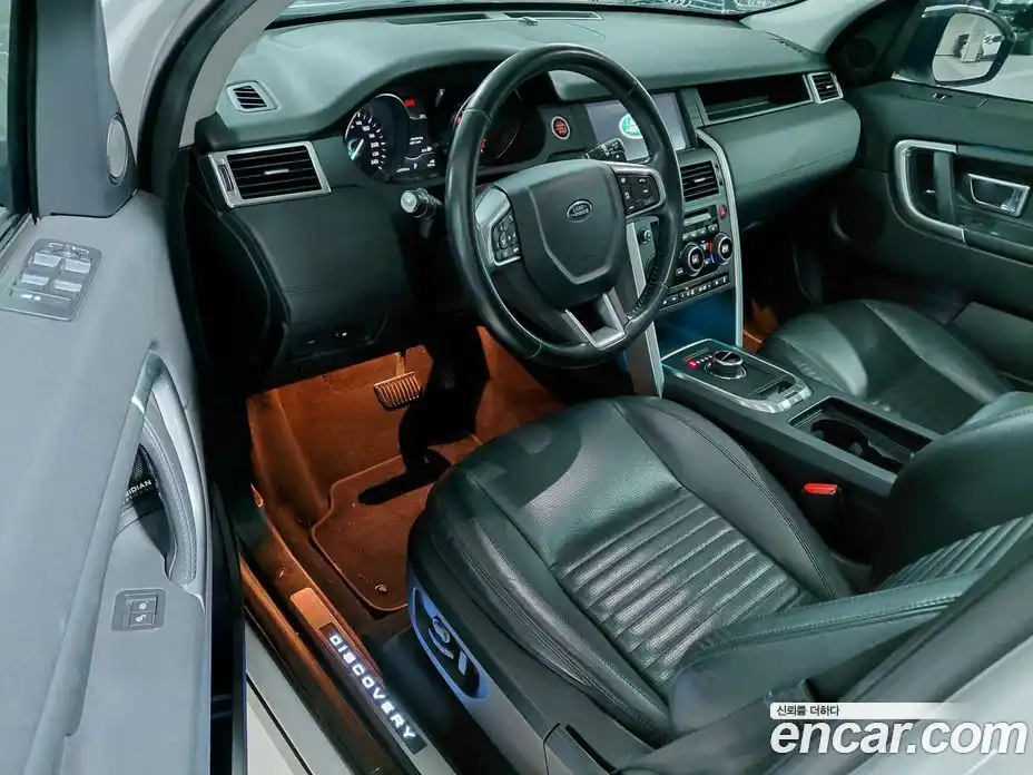 Land Rover Discovery Sport 2017 2.0 гидро в Москве № 1915354, фото 6