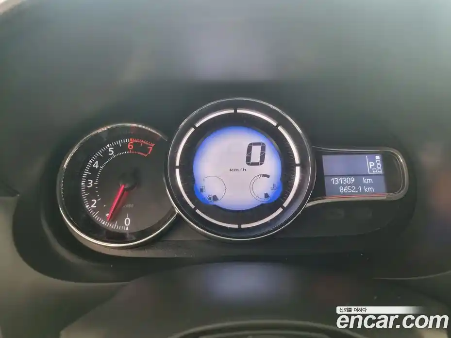 Renault SM3 2014 1.6 гидро в Москве № 1915387, фото 8