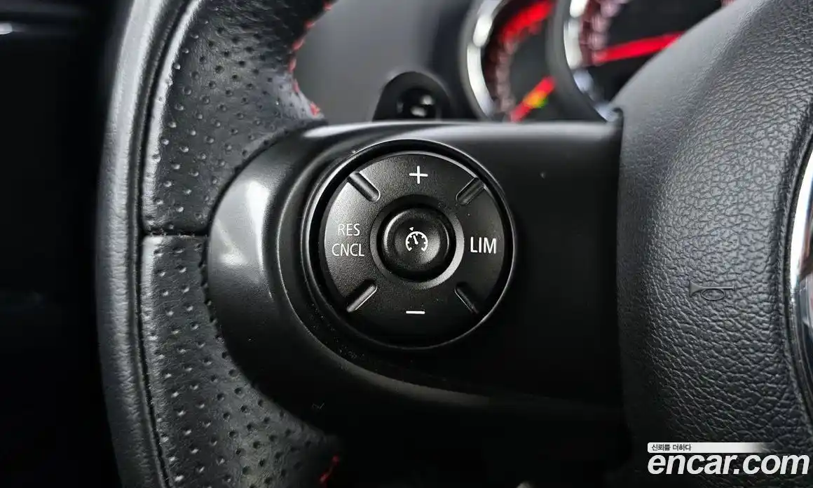 Mini Countryman 2018 2.0 гидро в Москве № 1915971, фото 25