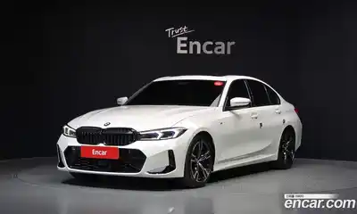 BMW 3-Series, 2022