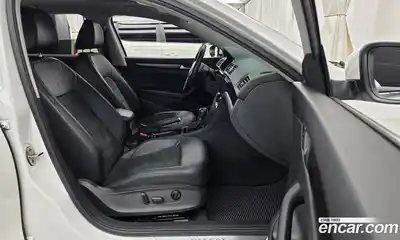 Volkswagen Passat 2015 2.0 гидро в Москве № 1917571, миниатюра 11