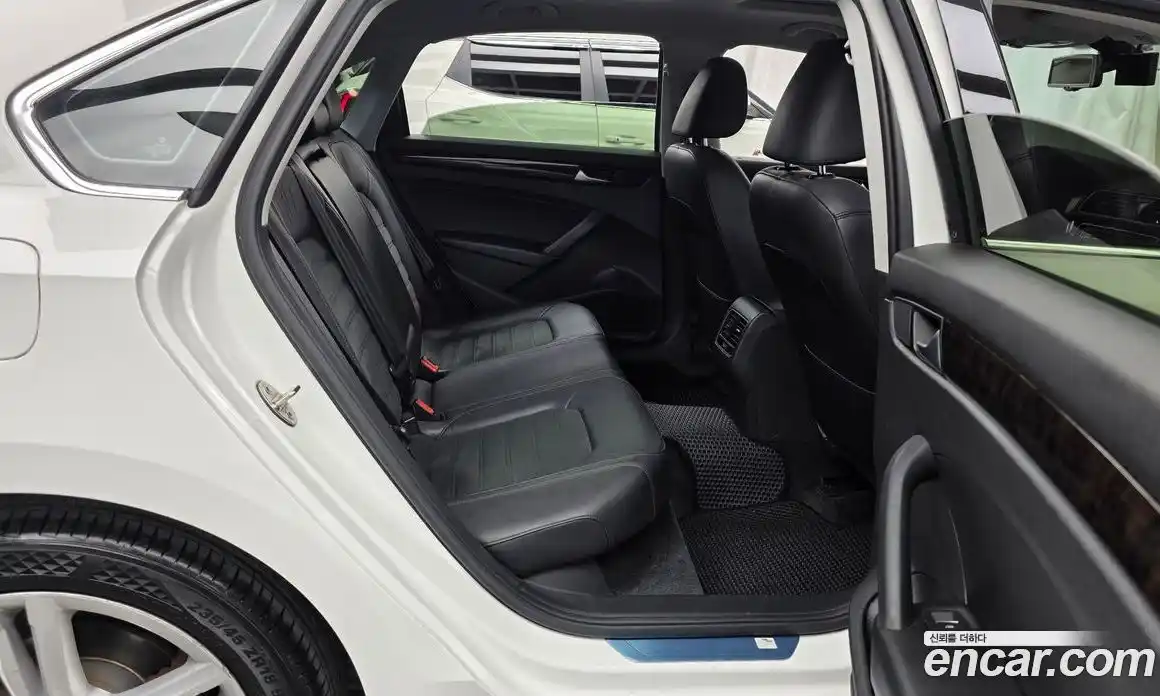 Volkswagen Passat 2015 2.0 гидро в Москве № 1917571, фото 12