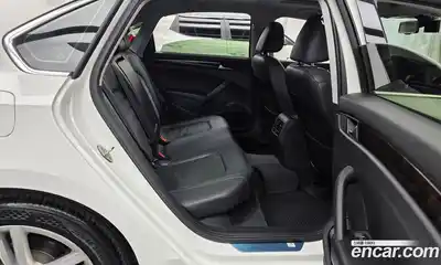 Volkswagen Passat 2015 2.0 гидро в Москве № 1917571, миниатюра 12