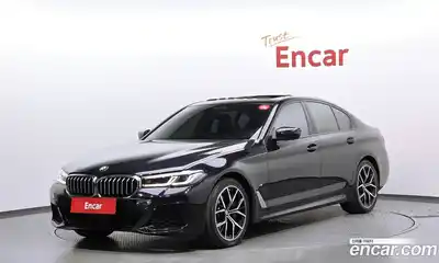 BMW 5-Series, 2022